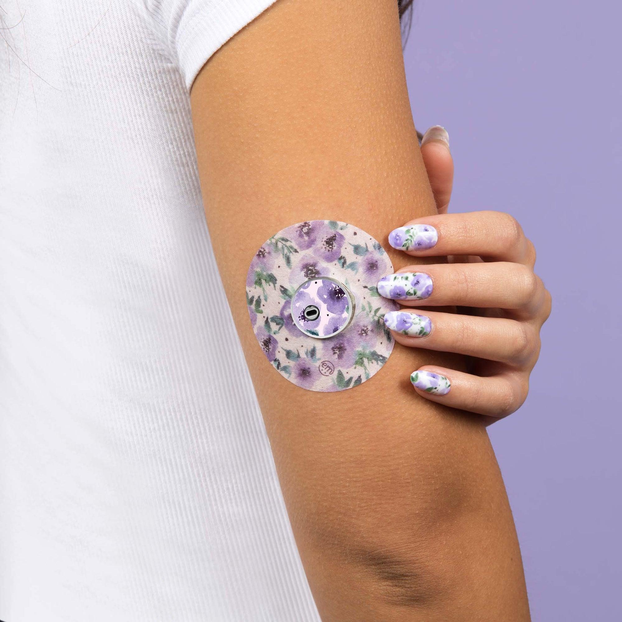 Model Wearing Libre 3 Flowering Amethyst ExpressionMed Adhesive Tape with press on fingernails